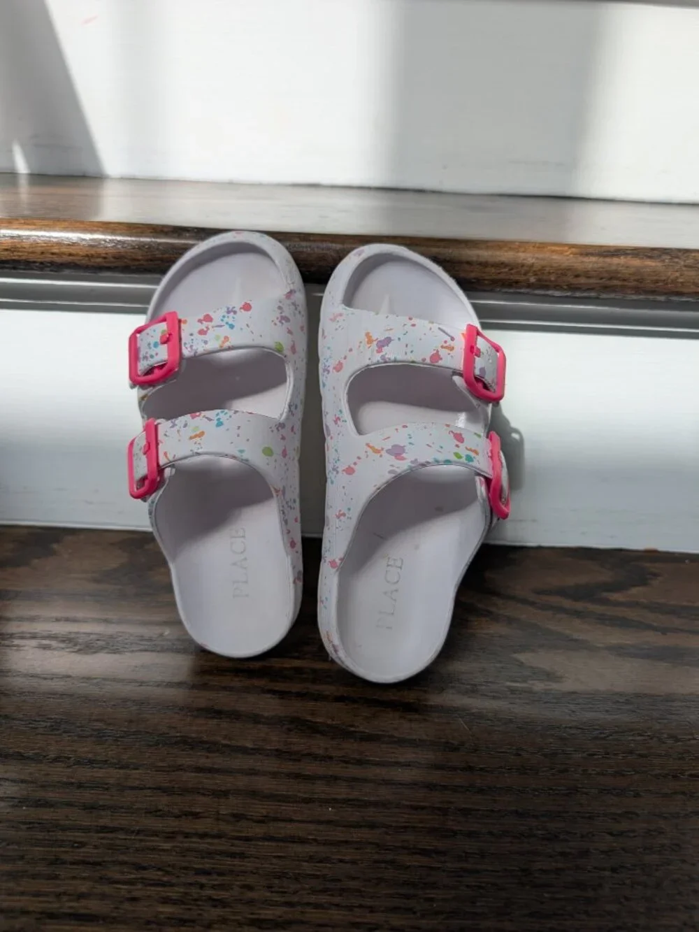 Children's Place Girls Double Buckle Slip On Slide Sandals, White Paint Splash